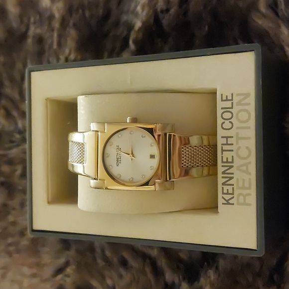 NWOT Kenneth Cole Reaction Womens Watch - Picture 1 of 5